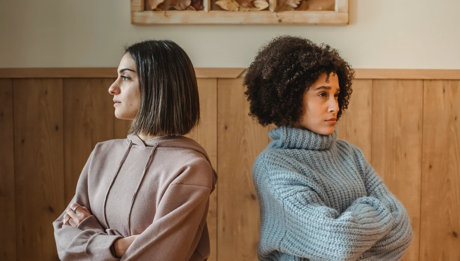 Quand le stress attaque vos cheveux : Astuces et conseils pour les protéger